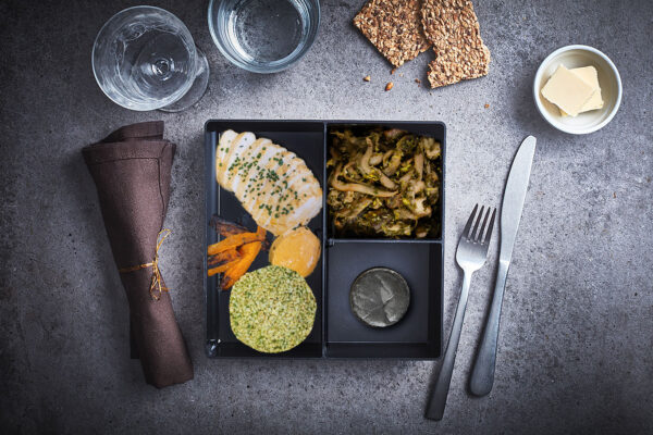 Plateau repas - Fines tranches de poulet aux notes nord-africaines square