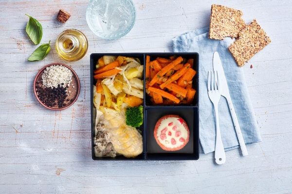 Plateaux repas - Pintade rôtie aux légumes racines - square