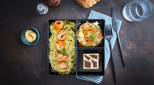 Plateaux repas - Linguine au pesto de pistache, langoustines flambées - square