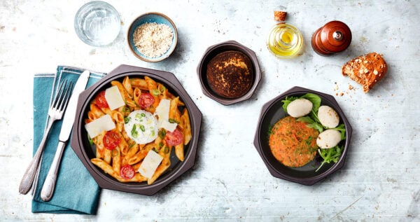 Pasta al pomodoro crudo et fromage frais à partir du 16 juin