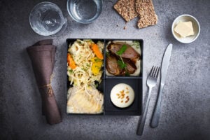 Suprême de pintade sauce moutarde estragon